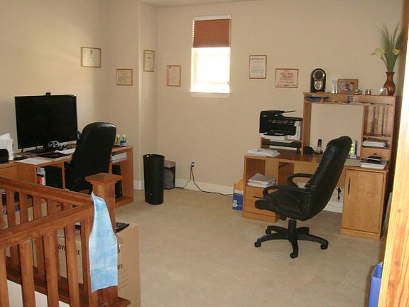 3rd image of 312 Crestridge Ct