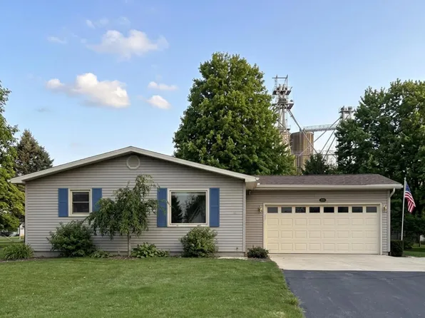 21 Yvonna St, Leesburg, IN 46538
