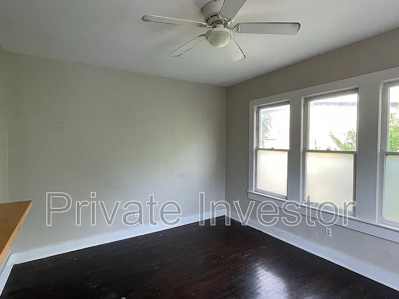 1 bed, 1.0 bath, 400 sqft, $1,000 — Photo 2