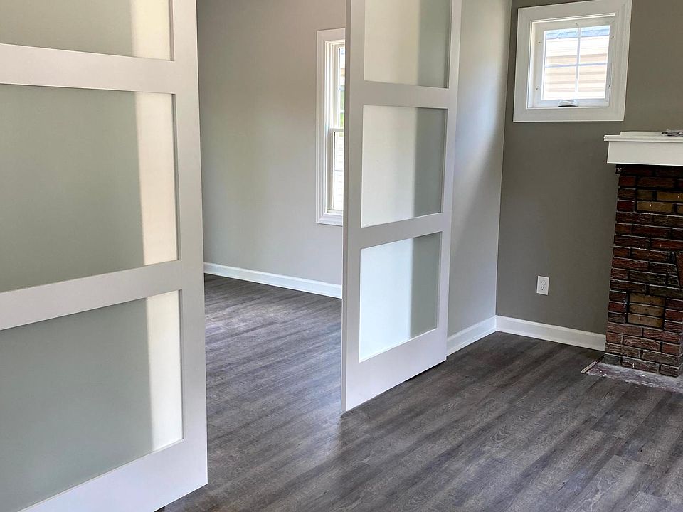 Living Room to 1st Fl. Bedroom