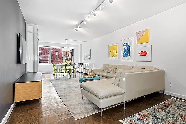1st image of 360 E 72nd St APT B606