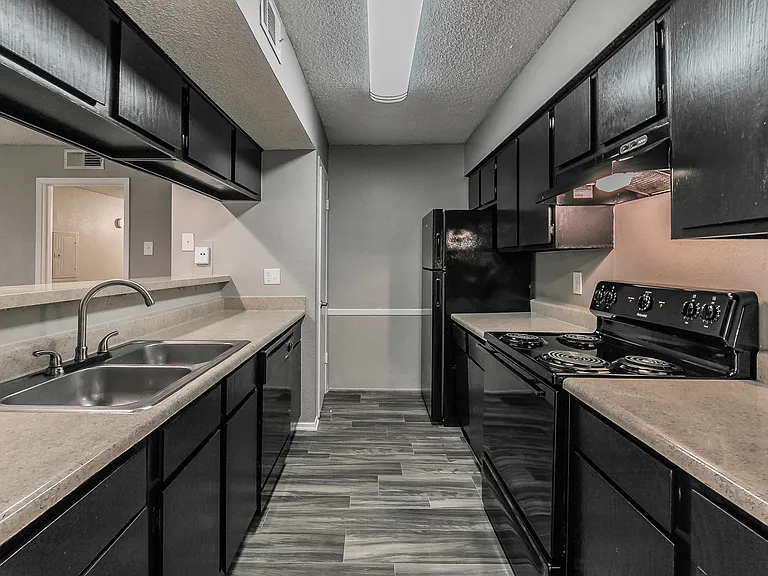 Station 121 at Town Center Apartments — Photo 202
