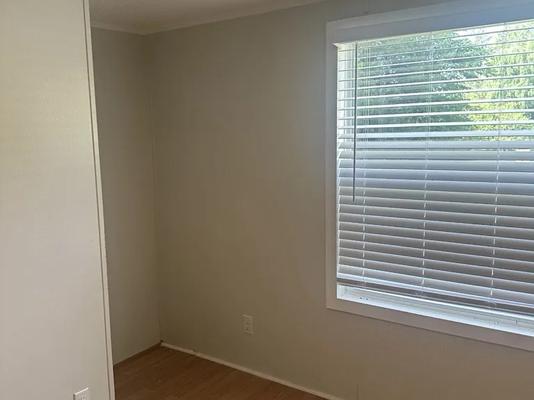 206 Friendly Cir — Photo 5