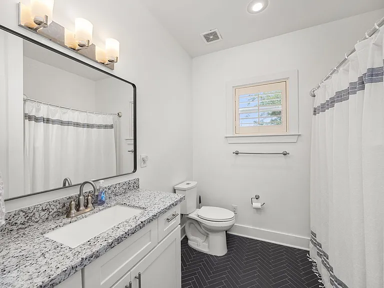 945 Dorothy St — Photo 21