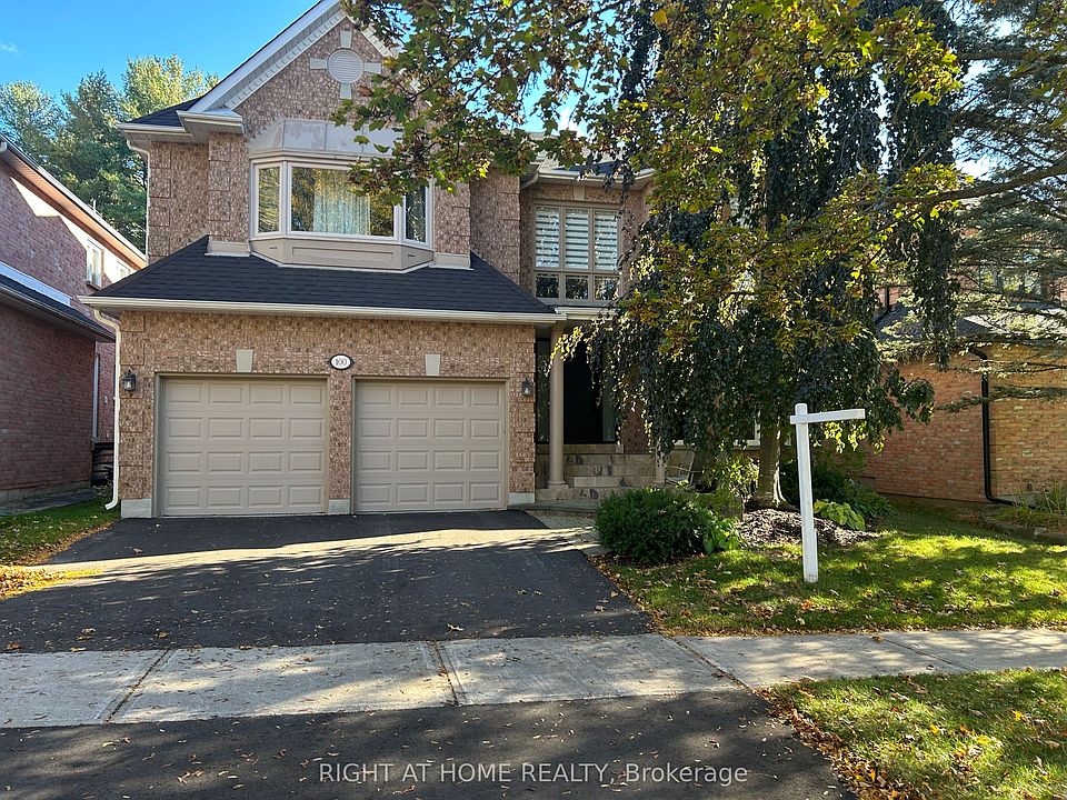 1st image of 100 Carlyle Cres