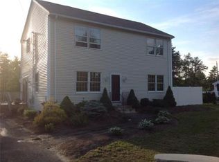 9 County Rd, West Wareham, MA 02576