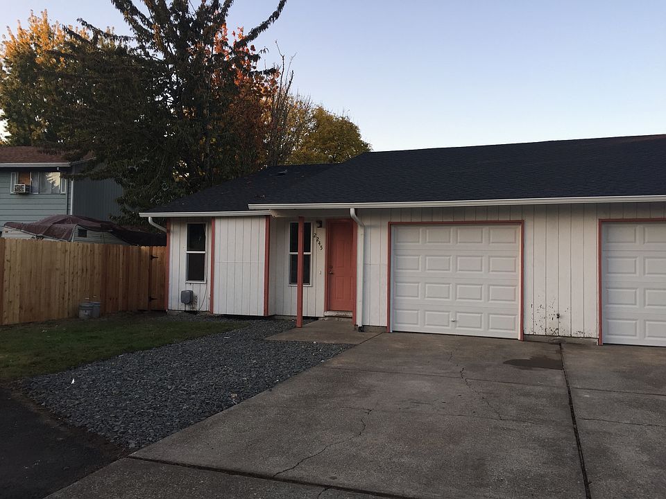 1st image of 2245 NE Barberry Ct