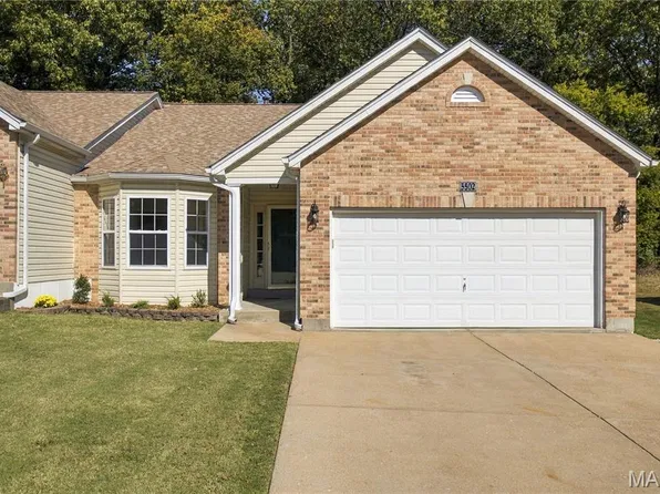 5502 Johnson Crossing Dr, Saint Louis, MO 63129