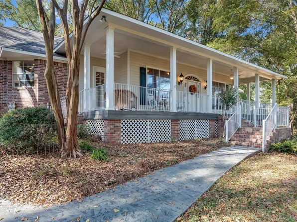 9916 Red Haw Ln, Shreveport, LA 71115