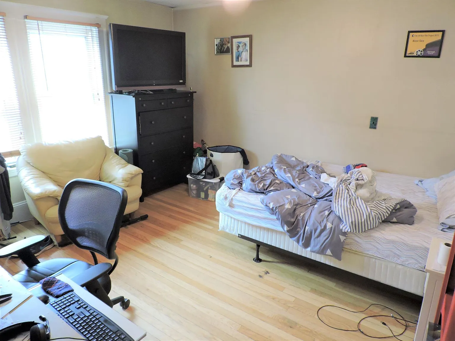 3 bed, 1287 sqft, $4,200 — Photo 3