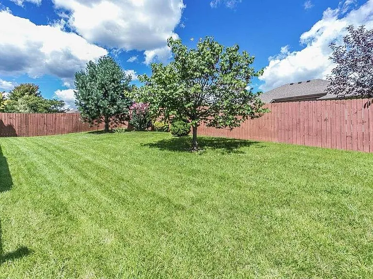 361 Reynolds Dr — Photo 11