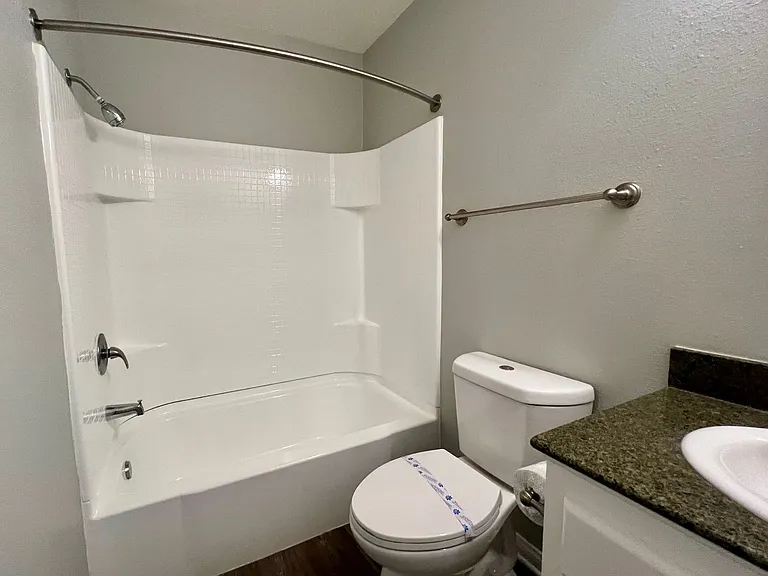Solara Apartment Homes — Photo 56