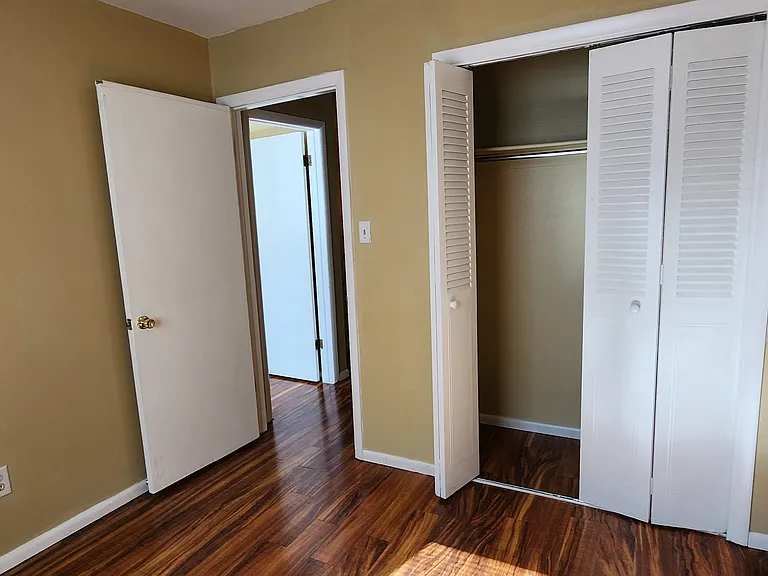 188 Paris Cir — Photo 20