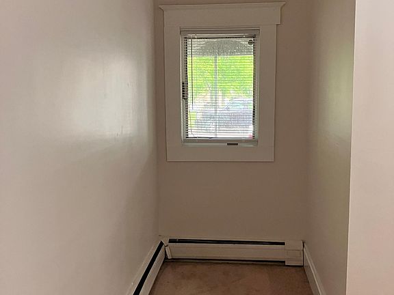 4th image of 1092 Ross Ave #1