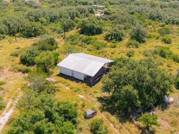 529 Cedar Ridge Rd, Uvalde, TX 78801