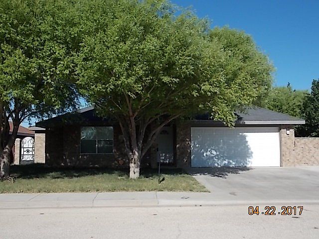 1st image of 404 Brookover Cir