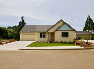 319 NW Pacific Hills Dr, Willamina, OR