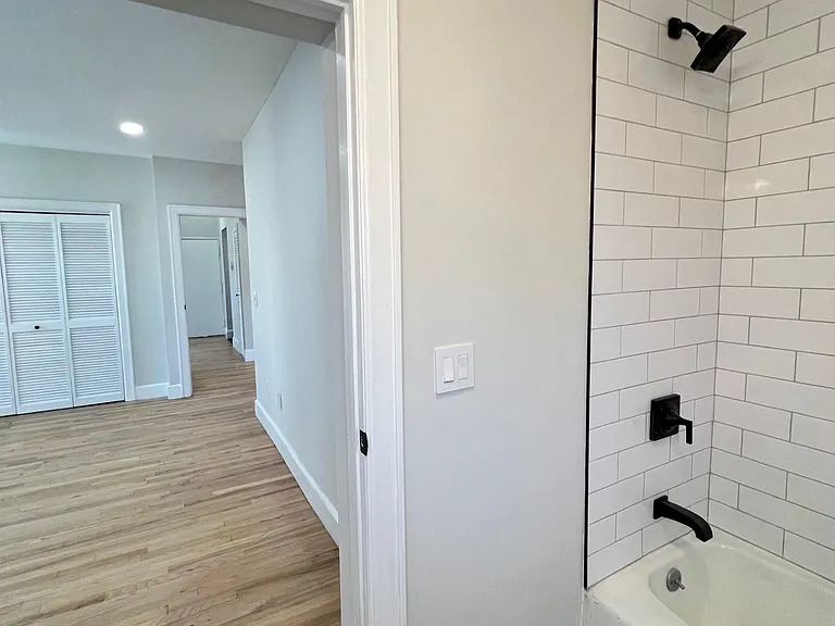 48 Bright St #4 — Photo 29