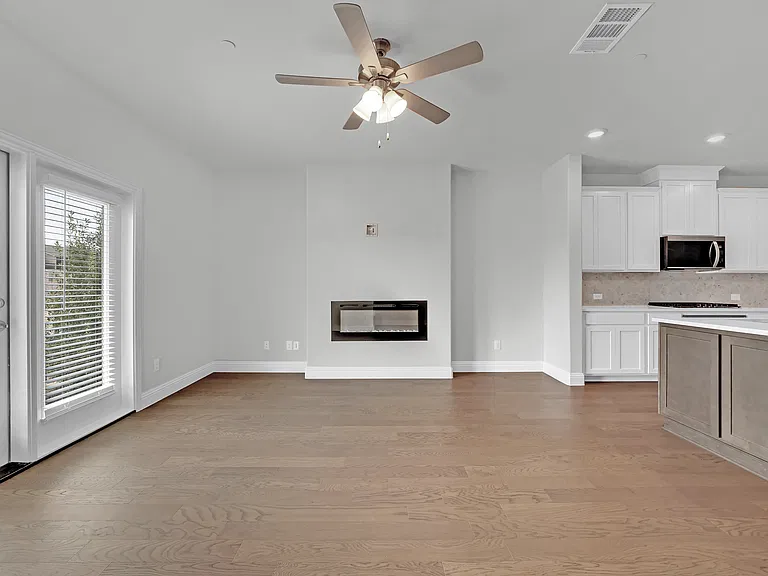 7929 Bayside Dr — Photo 38