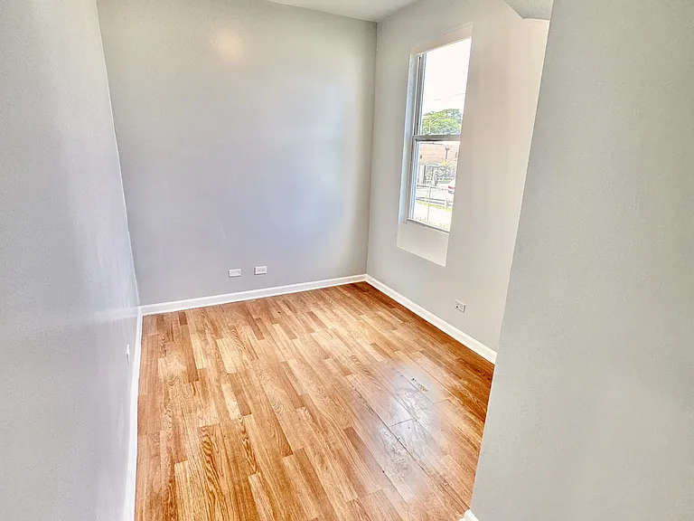 5518 S Wells St #1 — Photo 14