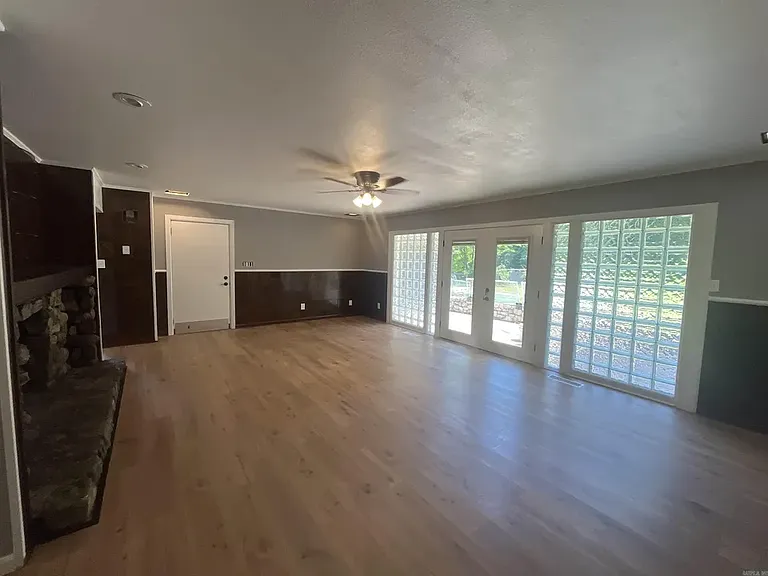 2135 Pine Hill Cir — Photo 6