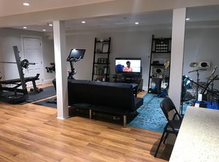 13 Duke Of Gloucester, Manhasset, NY 11030