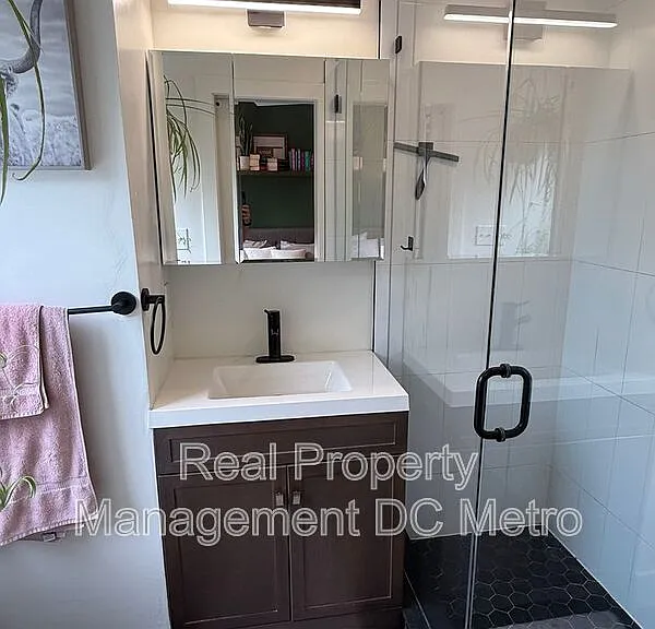 1711 Lang Pl NE — Photo 11