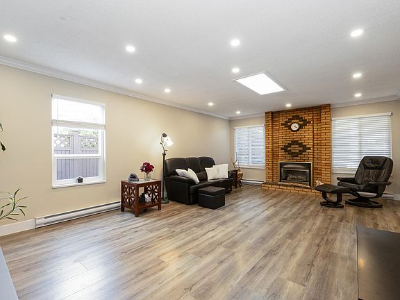 3rd image of 9683 155b St