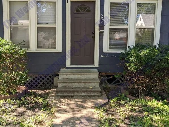 919 W Beardsley Ave, Champaign, IL 61821