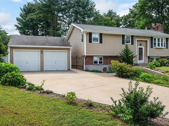 2nd image of 56 Circledale Dr