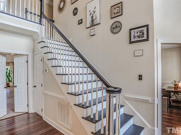 4th image of 701 Birkdale Dr