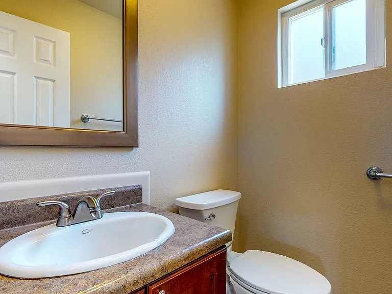 8045 Beverly Dr — Photo 12