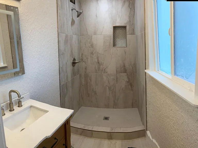 2011 E Balsam Ave — Photo 12