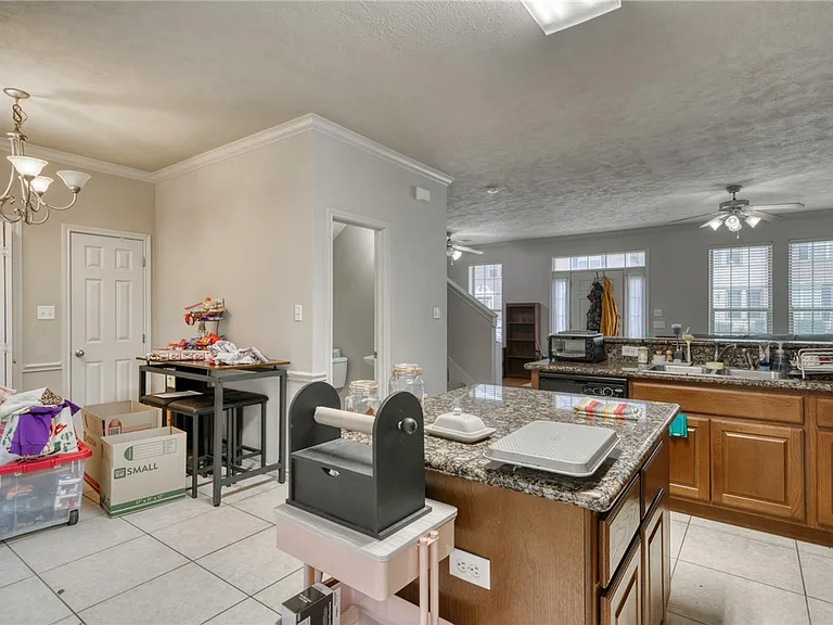 136 Forest Dr — Photo 7