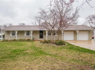 11914 W 68th St, Shawnee, KS 66216