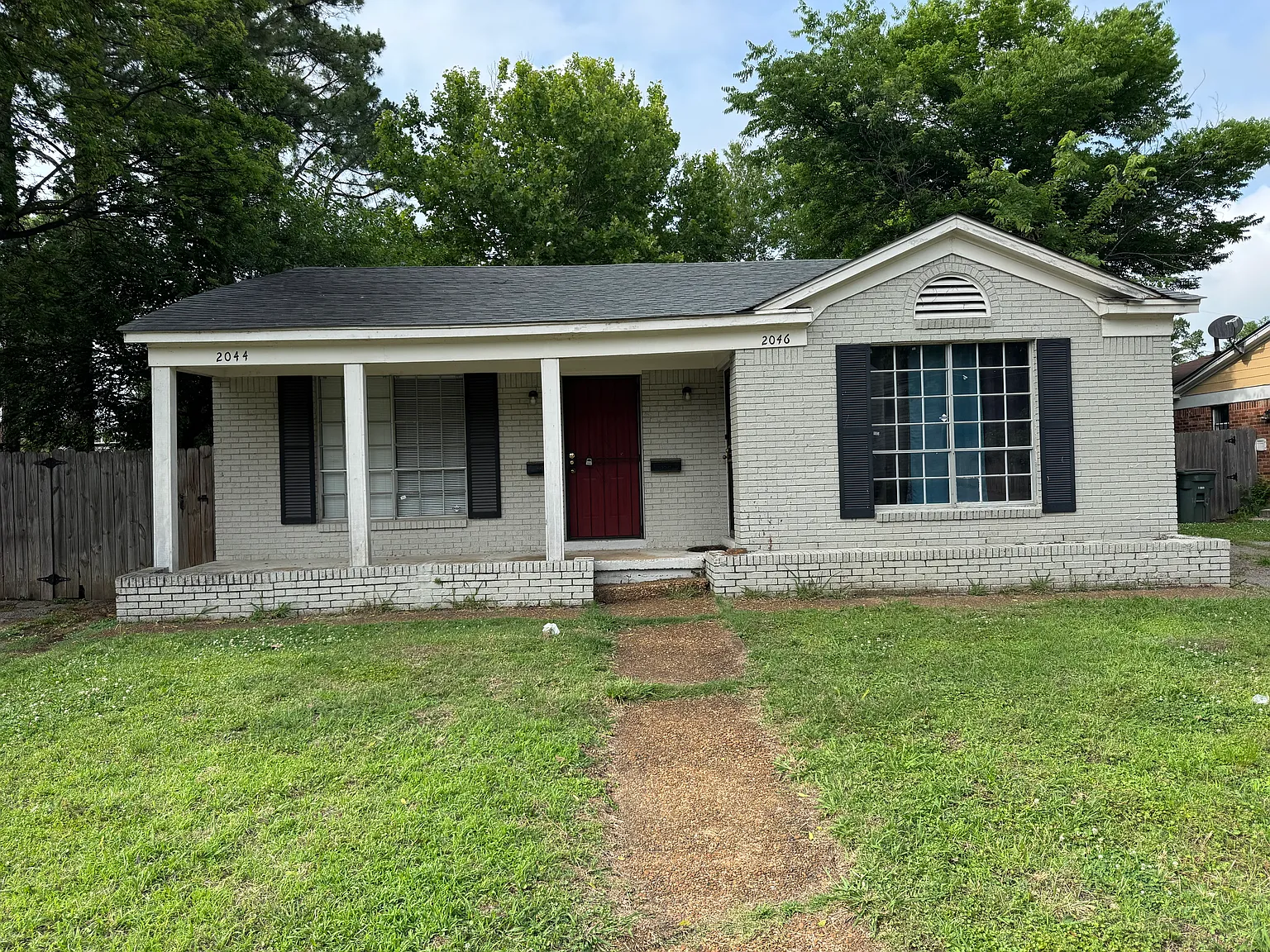 2 bed, 1100 sqft, $1,100 — Photo 1