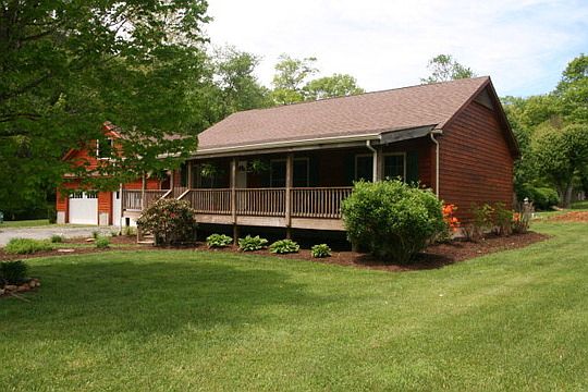 1st image of 105 Peachtree Ln
