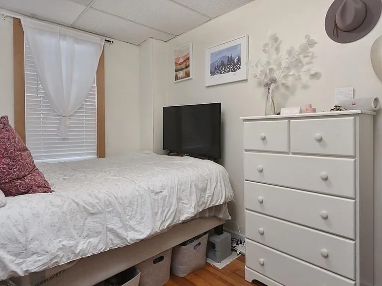 281 E St #1 — Photo 6
