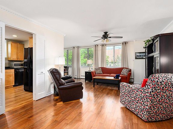 4th image of 151 N Kenilworth Ave APT 2J