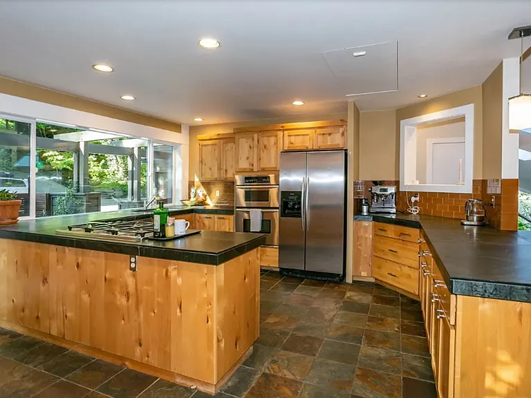 3108 SW Bennington Dr — Photo 6