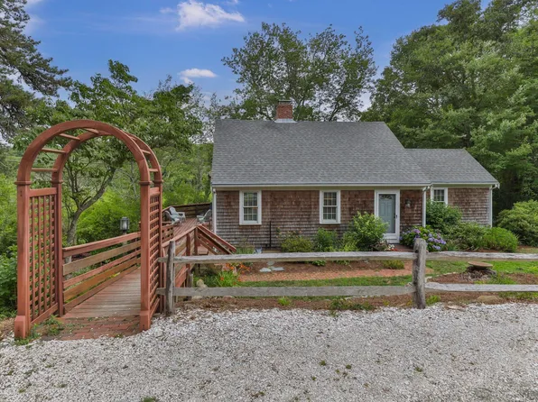18 Uncle Vicks Way, Orleans, MA 02653