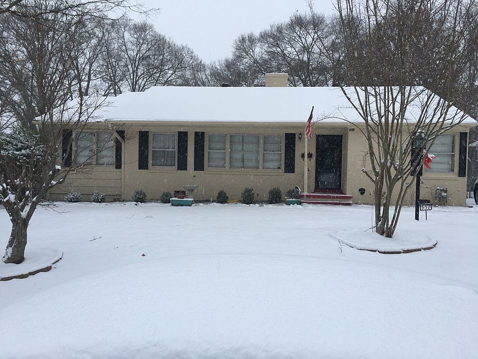 1st image of 551 Westmoreland Pl