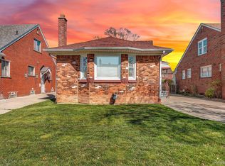 7636 Miller Rd, Dearborn, MI 48126