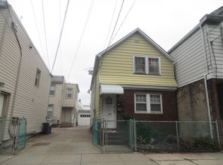 220 Hamilton St, Harrison, NJ 07029