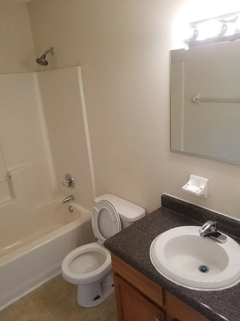 Spacious 3-Bedroom Townhome Section 8 Accepted! — Photo 1