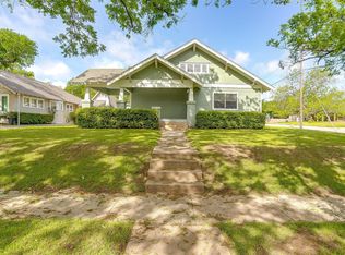 302 Prairie Ave, Cleburne, TX 76033