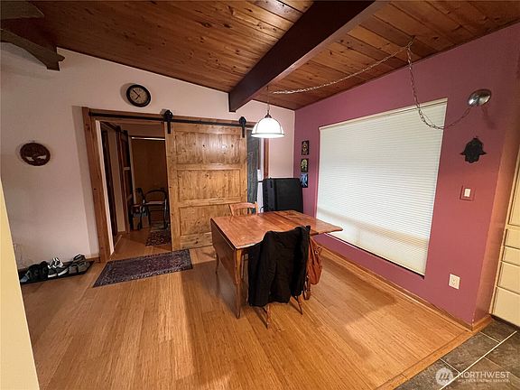 3rd image of 730 Tillamuck Drive