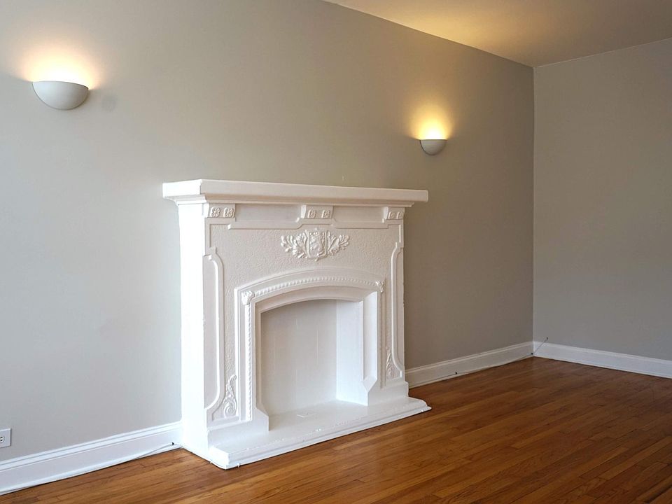 1st image of 3628 W Dickens Ave APT 2