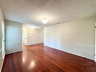 5th image of 2115 Crested Walk Dr