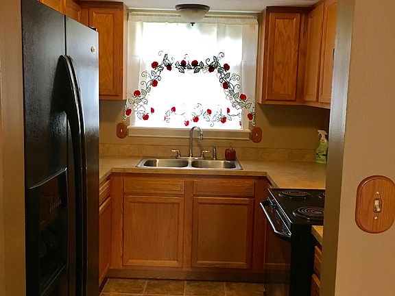 2nd image of 1173 Woodbrook Cir W APT B